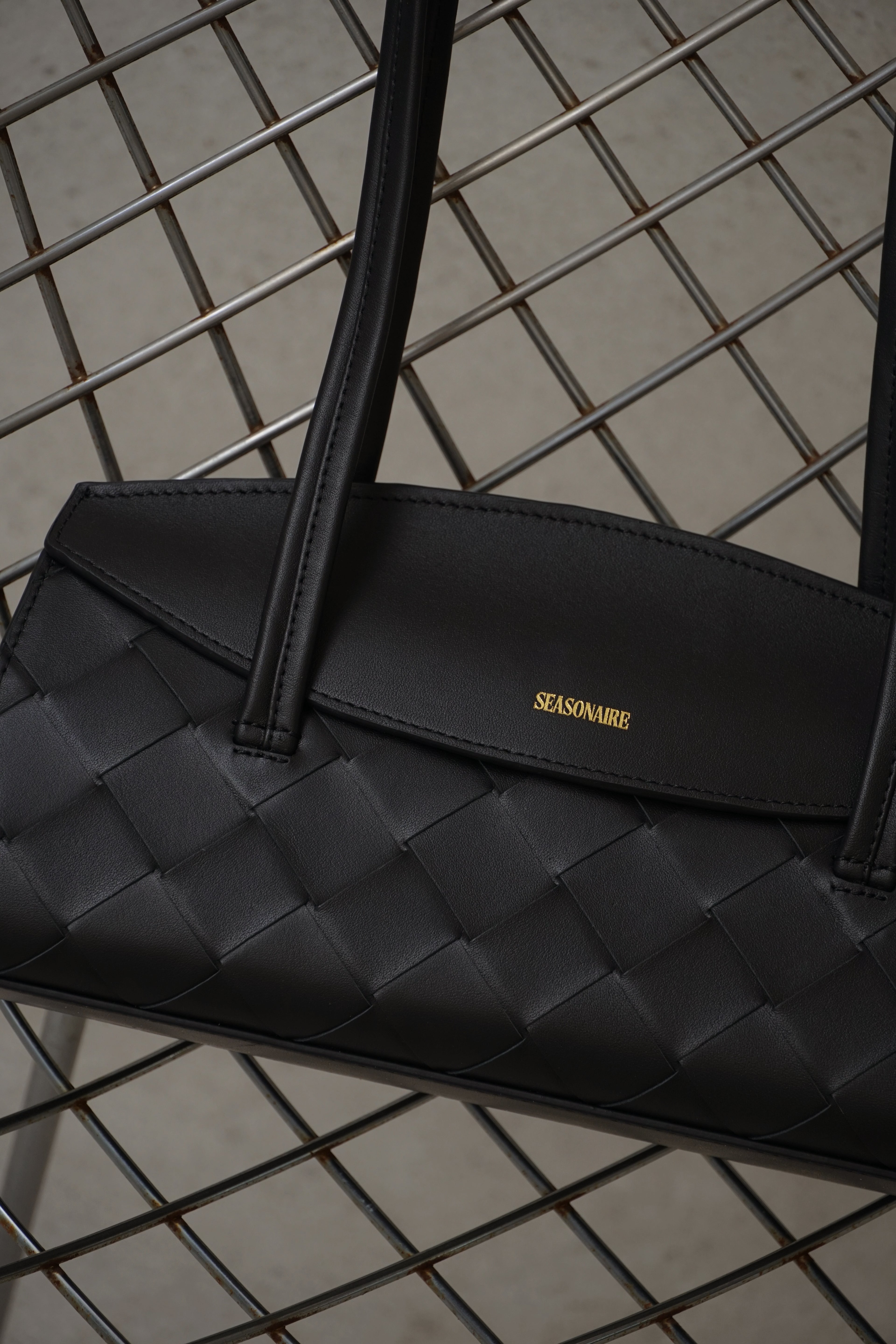 The Moment Bag - Midnight Black